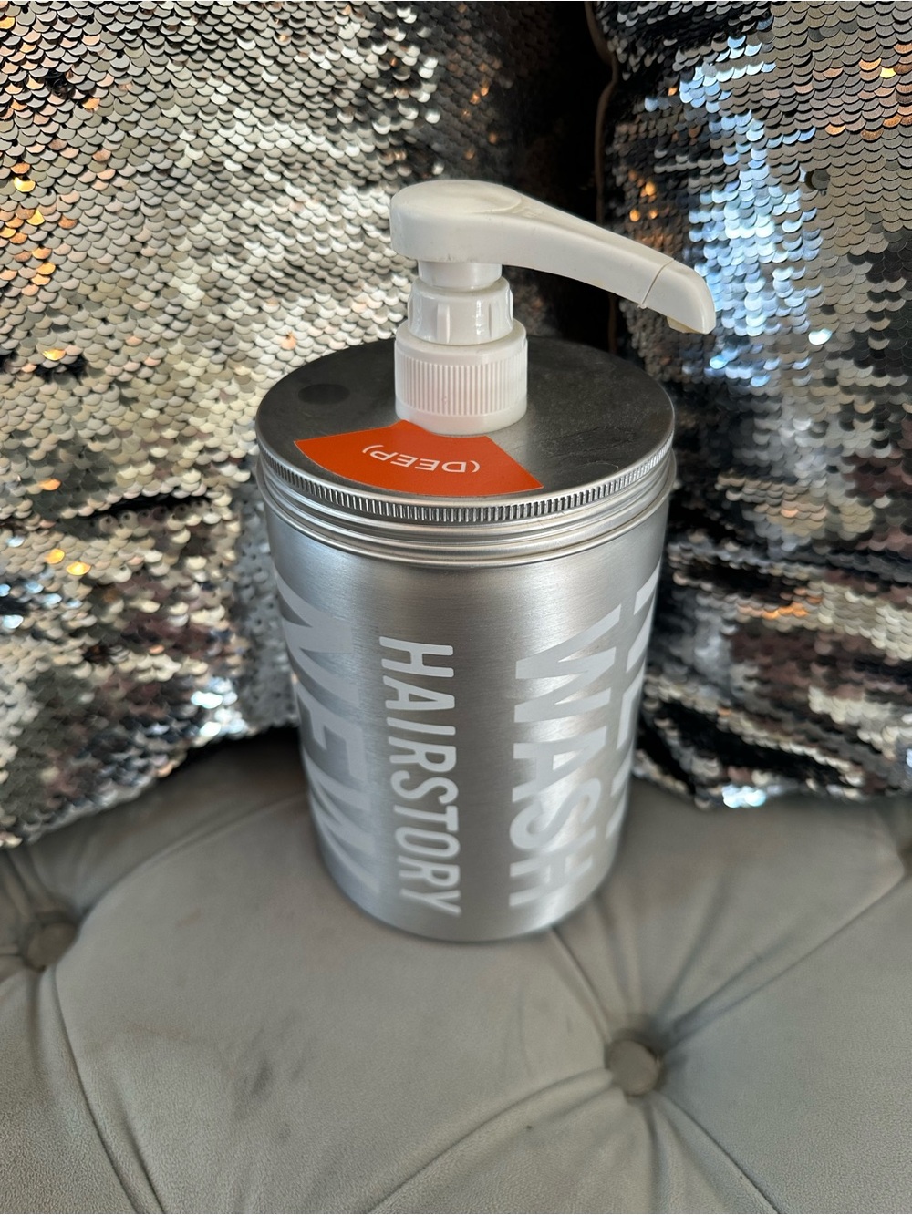 Salon backbar New Wash pump container (FULL with New Wash Deep!)